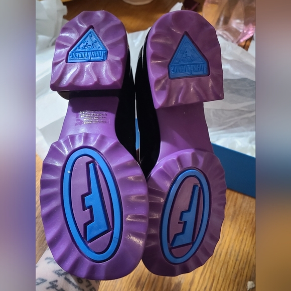 Fluevog - Trina - S 6 - Picture 2 of 6